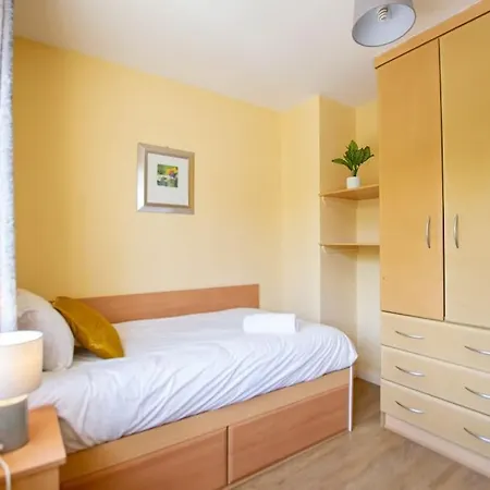 度假居 83 - Superb Townhouse By Shortstays -