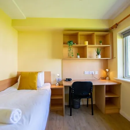 Ferienhaus 83 - Superb Townhouse By Shortstays
