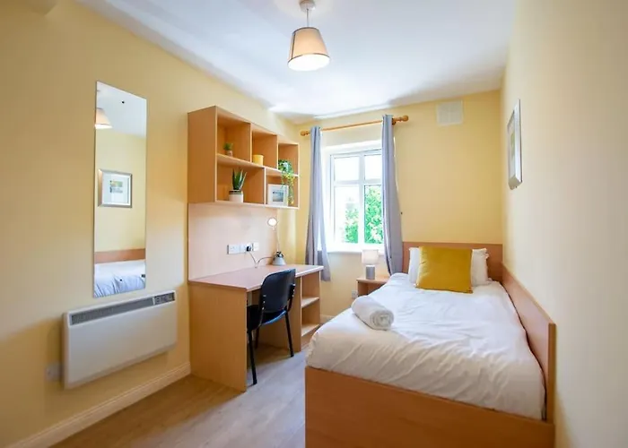 83 - Superb Townhouse By Shortstays 別荘 ゴールウェイ