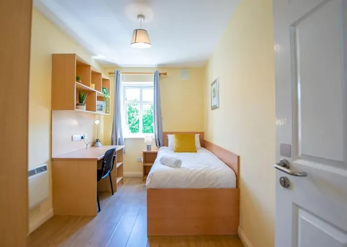 83 - Superb Townhouse By Shortstays 別荘