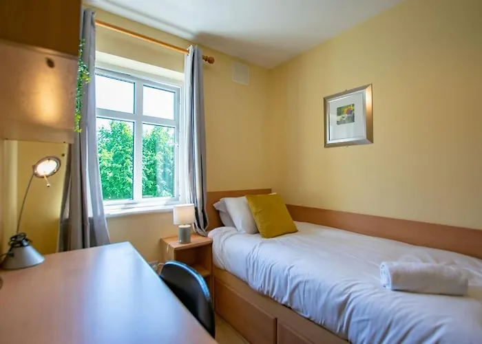 別荘 83 - Superb Townhouse By Shortstays *