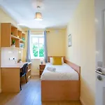 83 - Superb Townhouse By Shortstays Дом отдыха