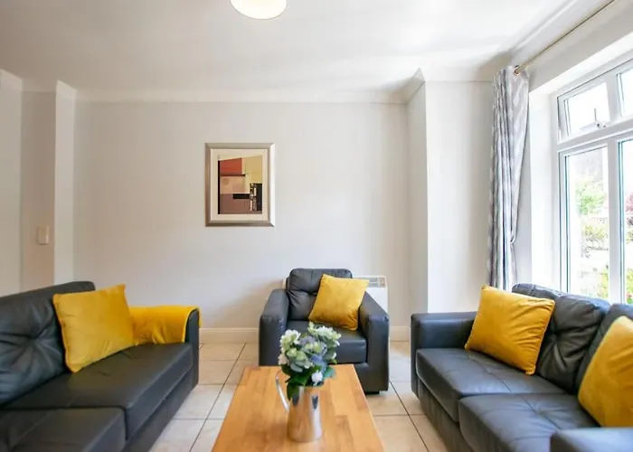 83 - Superb Townhouse By Shortstays Prázdninový dům *