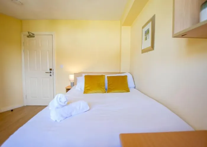 Prázdninový dům 83 - Superb Townhouse By Shortstays