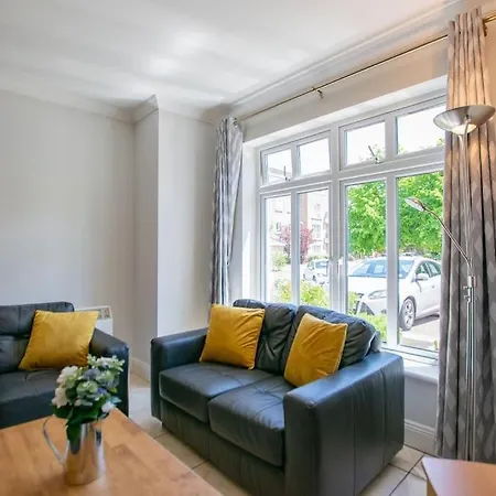 Nyaraló 83 - Superb Townhouse By Shortstays -