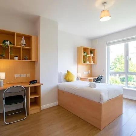 Nyaraló 83 - Superb Townhouse By Shortstays - Galway